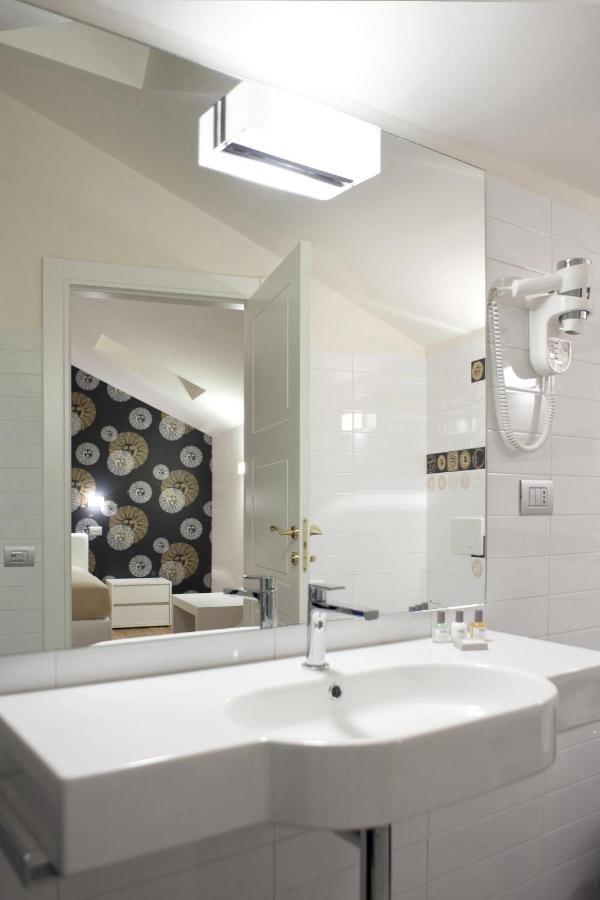 Santa Cesarea Residence Luxury Suite - La Vetta Del Sasso Barisano Matera Exteriör bild